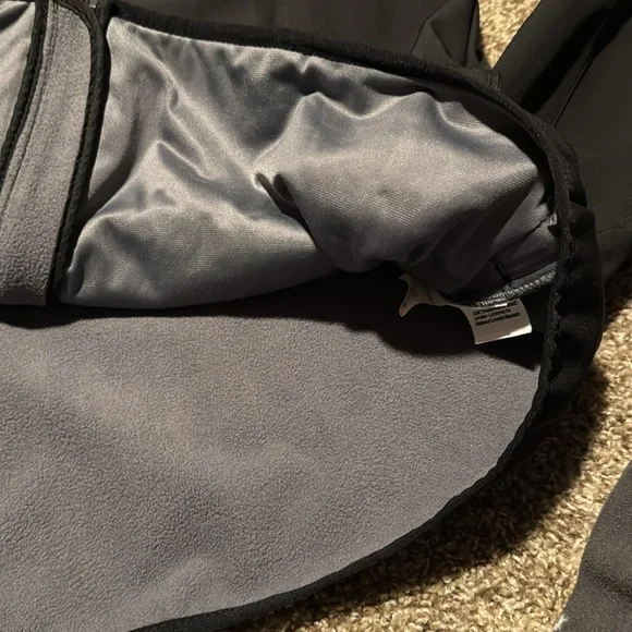 National Corvette Museum C7 Logo jacket (M) EUC! - Picture 3 of 13